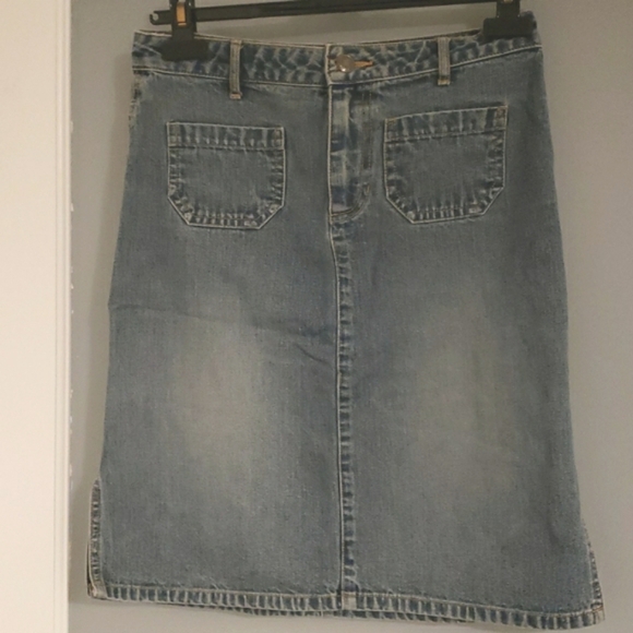 Old Navy Denim Skirt - Picture 1 of 4